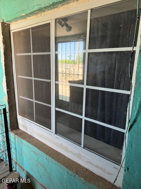 7901 Lirio Rd, El Paso, TX 79915 - exterior view