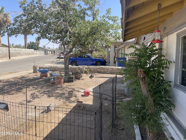 5608 Paraguay Ct, El Paso, TX 79903 - view of yard