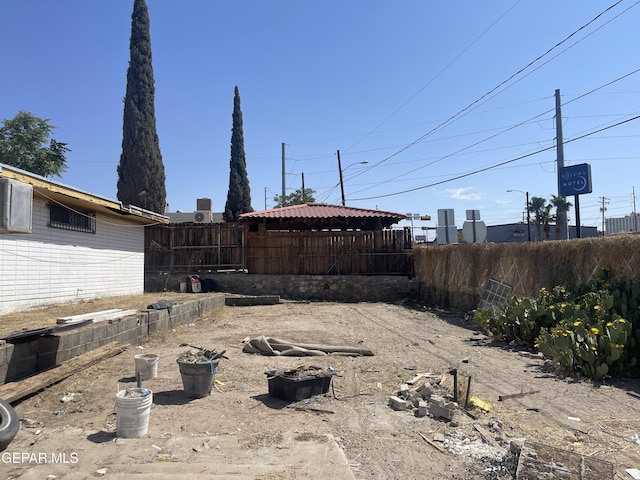 5608 Paraguay Ct, El Paso, TX 79903 - view of yard