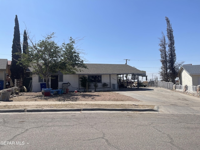 5608 Paraguay Ct, El Paso, TX 79903 - view of front of home with driveway
