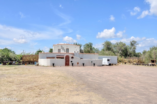 305 N Carolina Dr, El Paso, TX 79915 - view of front of property with stucco siding