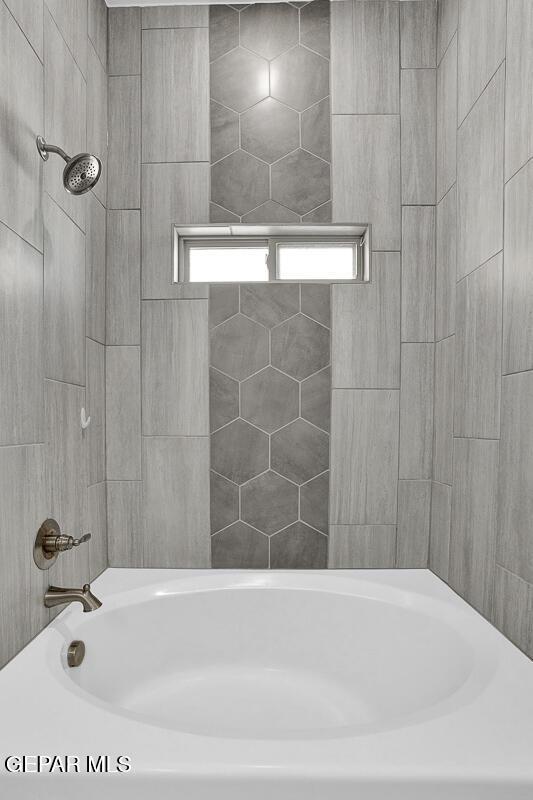 13405 Emerald Glass Dr, Horizon City, TX 79928 - photo 7