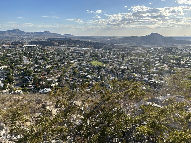 24 Sierra Crest Dr, El Paso, TX 79902