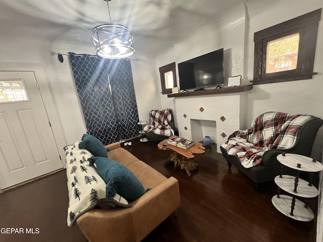 3208 Tularosa Ave, El Paso, TX 79903 - living area featuring wood finished floors