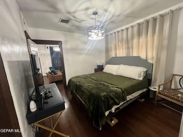 3208 Tularosa Ave, El Paso, TX 79903 - bedroom featuring wood finished floors