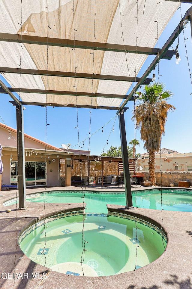 658 John Martin Ct, El Paso, TX 79932 - view of pool featuring a pool with connected hot tub