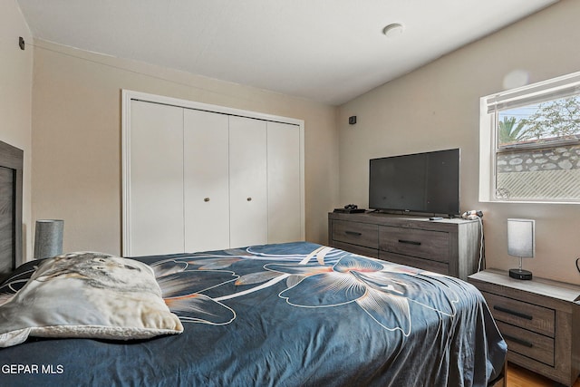 712 N Ochoa St, El Paso, TX 79902 - bedroom featuring a closet