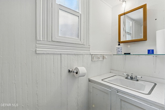 712 N Ochoa St, El Paso, TX 79902 - bathroom with vanity
