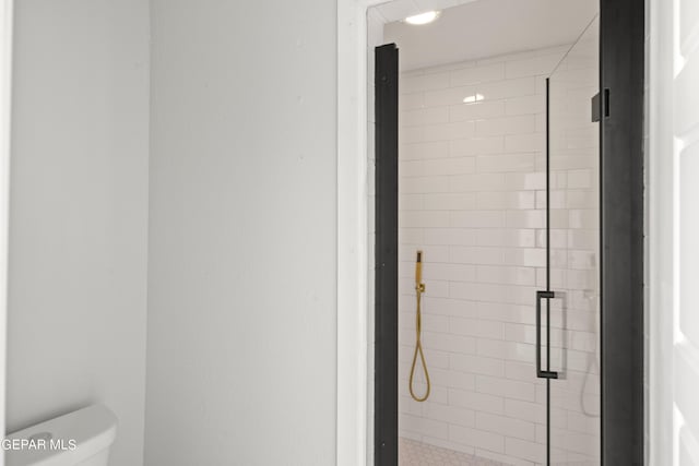 4317 Larchmont Dr, El Paso, TX 79902 - full bathroom featuring a stall shower and toilet