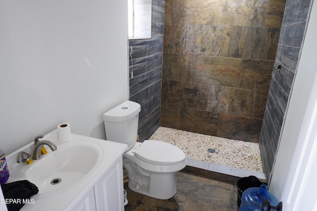 11110 Westside Rd, Anthony, NM 88021 - full bathroom featuring a tile shower and vanity