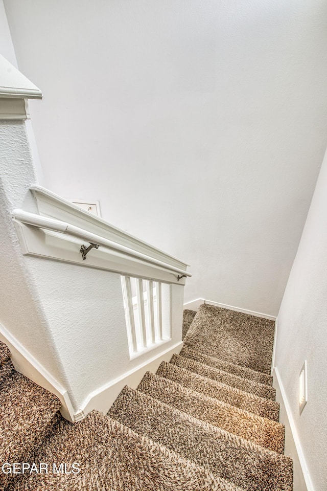 7517 Red Cedar Dr, El Paso, TX 79911 - view of stairway