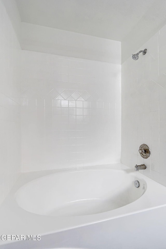 6929 Canyon View Ln, El Paso, TX 79912 - full bathroom featuring tub / shower combination