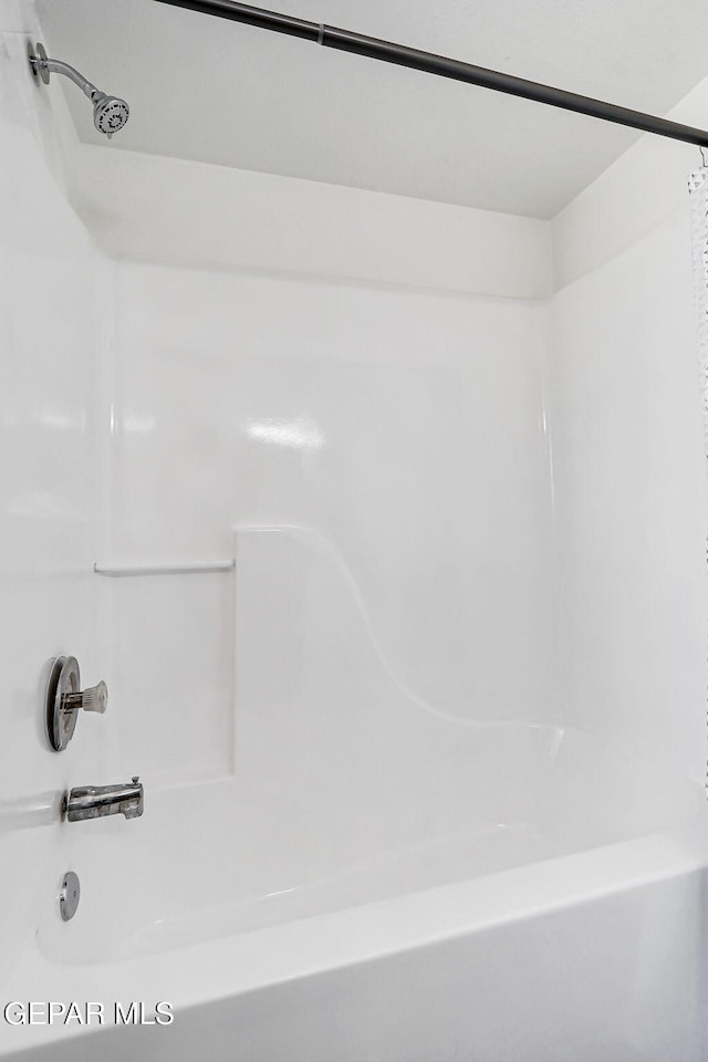 6929 Canyon View Ln, El Paso, TX 79912 - full bathroom featuring shower / washtub combination