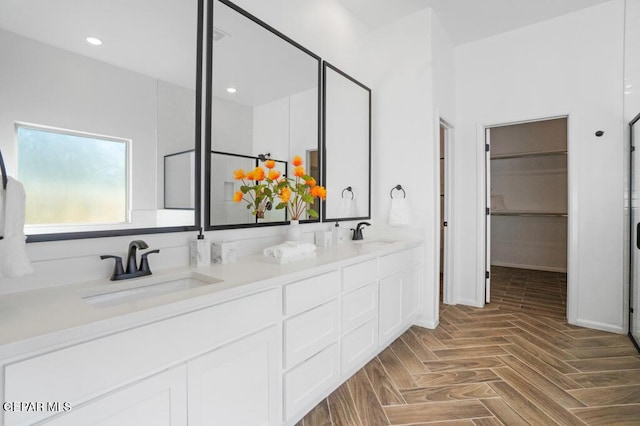 891 Dewsbury Way, El Paso, TX 79928 - full bath featuring double vanity and a walk in closet