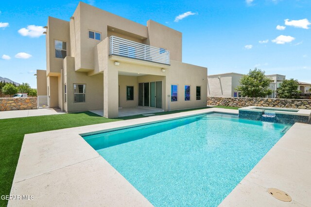 6071 Desert Whisper Ct, El Paso, TX 79912 - view of pool featuring a patio and a pool with connected hot tub