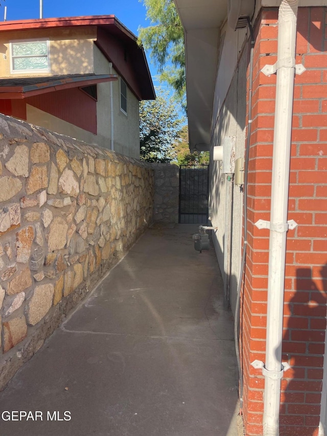 3208 Lampliter Pl, El Paso, TX 79925 - view of side of property