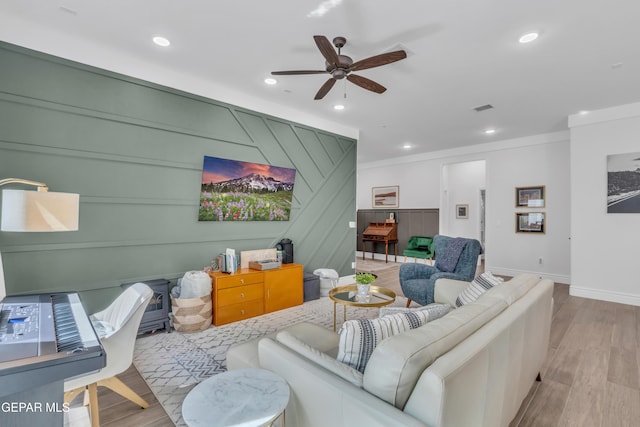 13107 Kington Ave, El Paso, TX 79928 - living room featuring a ceiling fan, baseboards, wood finished floors, crown molding, and recessed lighting