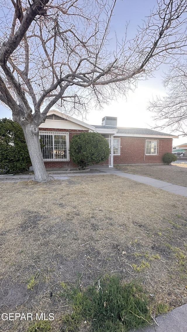 1117 Zuni Pl, El Paso, TX 79925 - view of front of property featuring brick siding