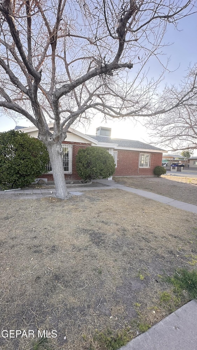1117 Zuni Pl, El Paso, TX 79925 - view of front facade featuring brick siding