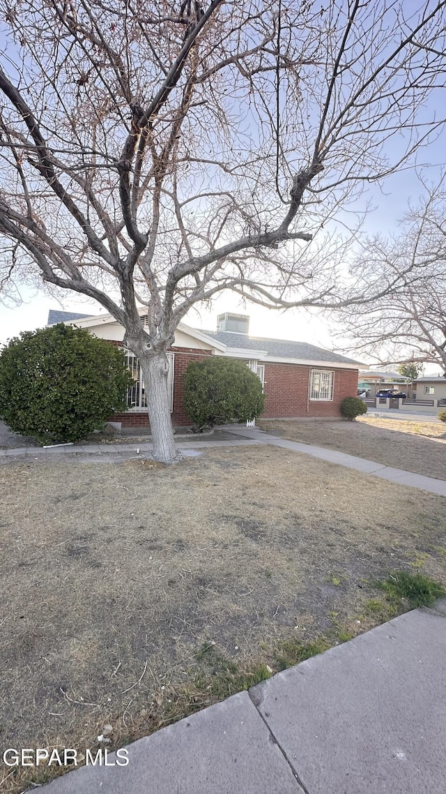 1117 Zuni Pl, El Paso, TX 79925 - view of front of property with brick siding