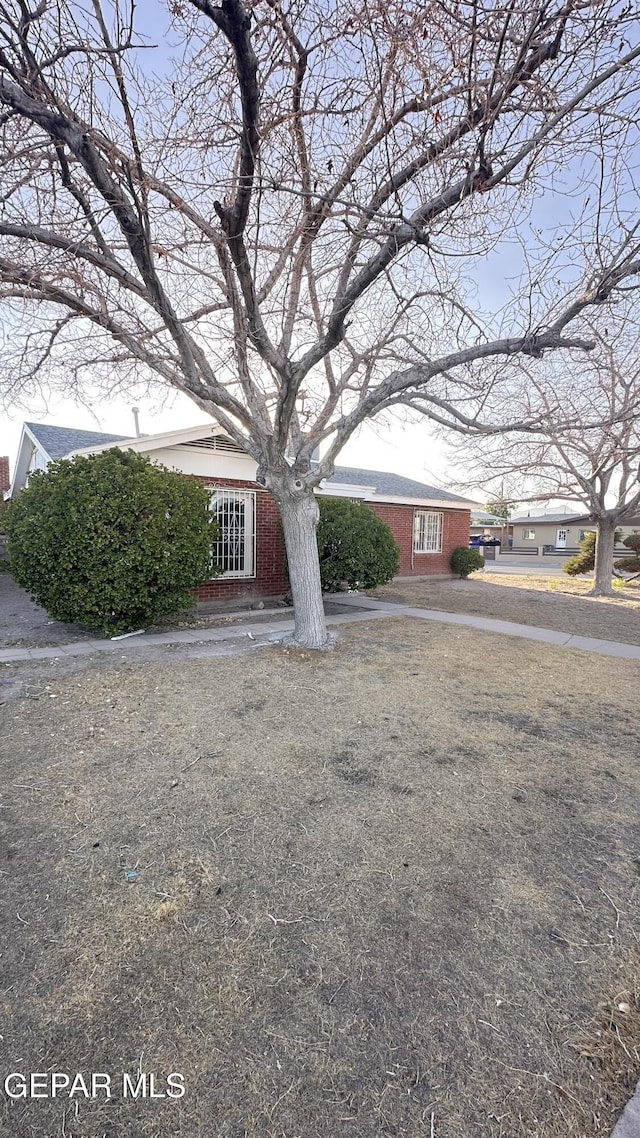 1117 Zuni Pl, El Paso, TX 79925 - view of front of house featuring brick siding