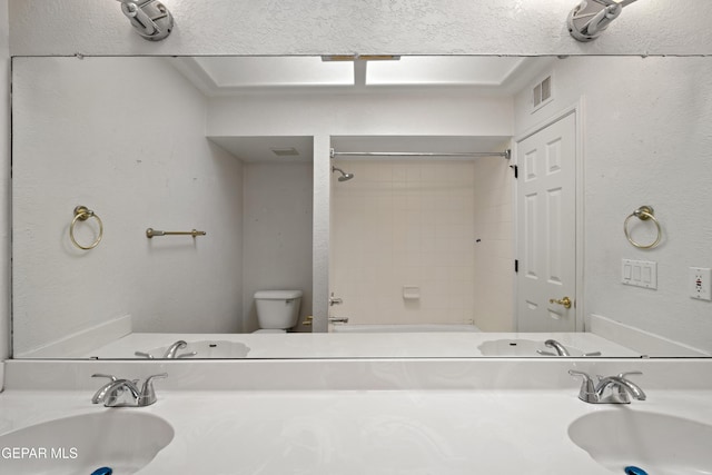 6637 Wind Ridge Dr, El Paso, TX 79912 - full bath with vanity and shower / bathtub combination
