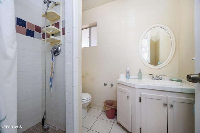 113 N Moon Rd, Socorro, TX 79927 - full bathroom with tiled shower, vanity, and tile patterned floors