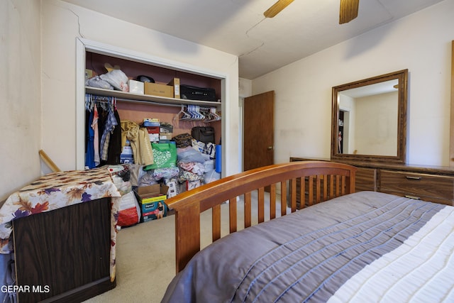 113 N Moon Rd, Socorro, TX 79927 - carpeted bedroom featuring a closet and a ceiling fan