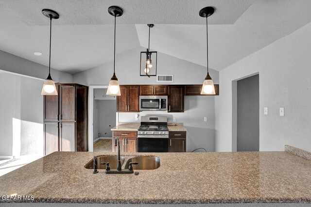 3709 Roslyn Dr, Horizon City, TX 79928 - photo 31