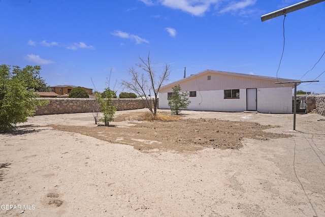 9606 Bahamas St, El Paso, TX 79927 - back of property with brick siding