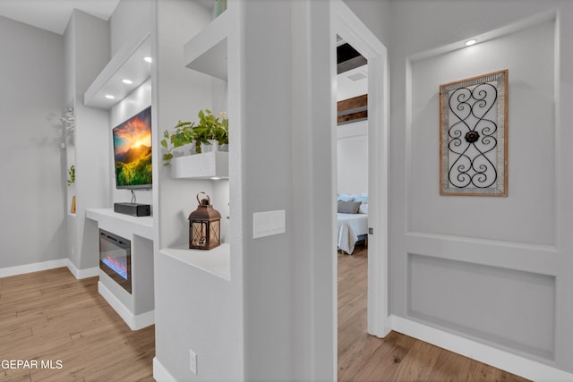 14405 Tierra Campeon, El Paso, TX 79938 - hall featuring light wood-style floors, baseboards, and recessed lighting