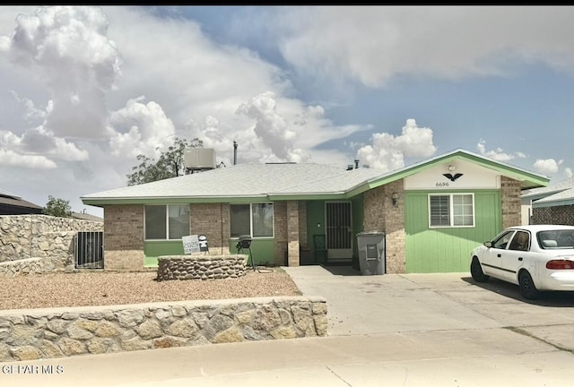 6696 Tiger Eye Dr, El Paso, TX 79924 - ranch-style home with brick siding