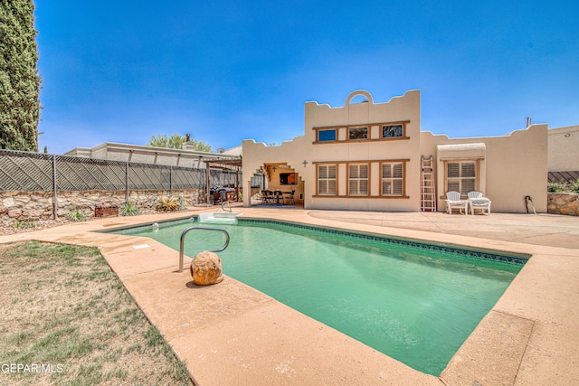 1809 Garden Gate Way, El Paso, TX 79936 - view of swimming pool featuring a patio