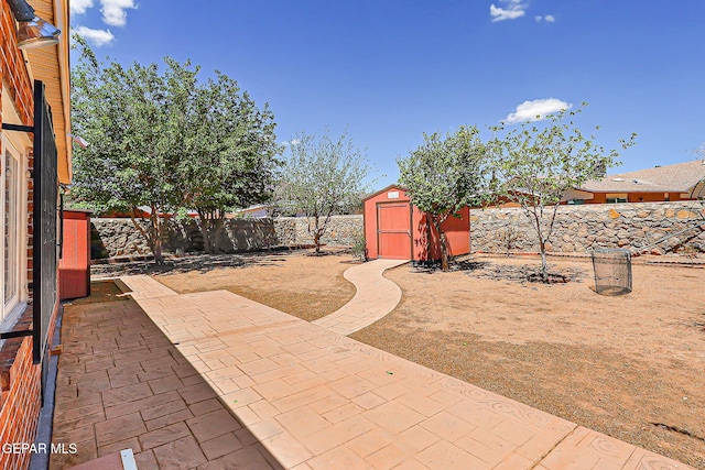 10749 Rushing Rd, El Paso, TX 79924 - fenced backyard featuring a patio area