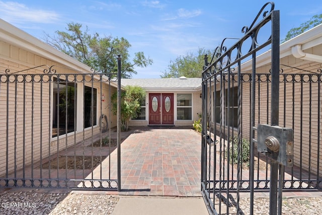 8820 Dirk Ct, El Paso, TX 79925 - view of patio featuring a gate