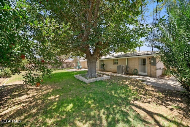 8820 Dirk Ct, El Paso, TX 79925 - view of yard