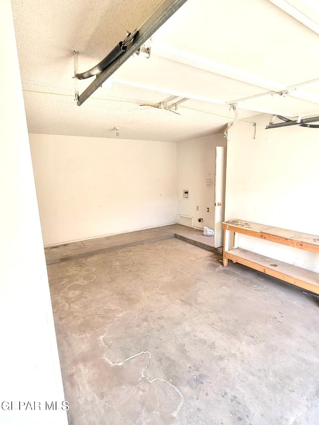 2520 San Jose Ave Unit 2D, El Paso, TX 79930 - view of garage