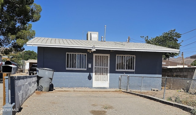 7511 Howard St, El Paso, TX 79904 - view of front of home featuring concrete block siding