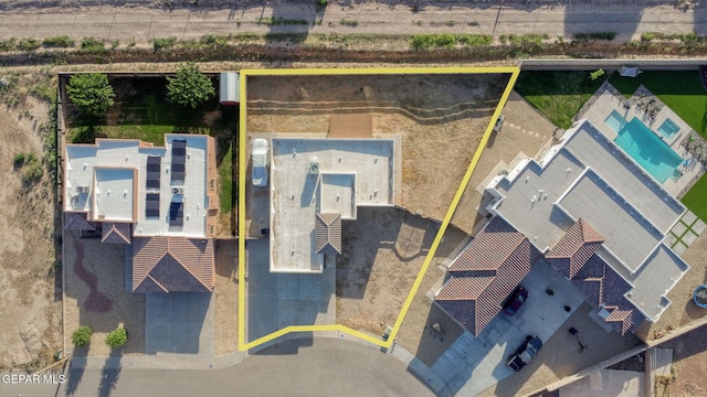 6037 Vicente Gomez Ln, El Paso, TX 79932 - view of property location with property parcel outlined and a pool area