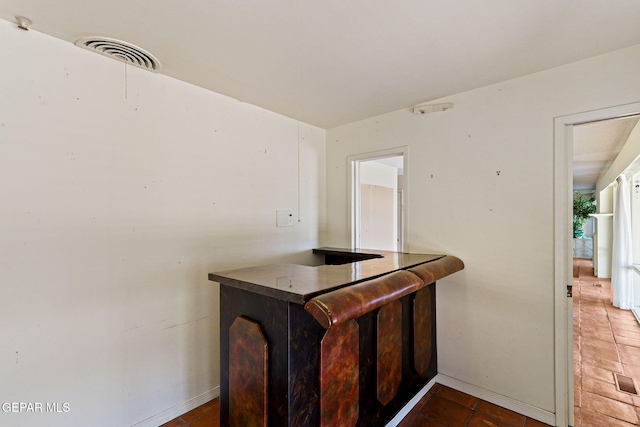 3134 Mesa Verde Ln, El Paso, TX 79904 - indoor dry bar with baseboards