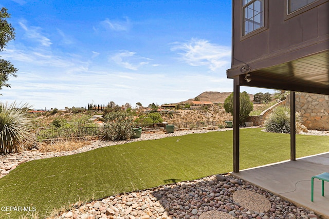 3134 Mesa Verde Ln, El Paso, TX 79904 - view of yard with a patio area