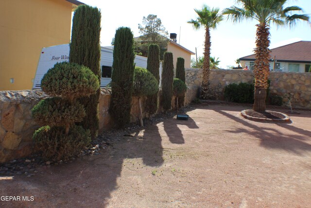 1429 Jettie Ray Way, El Paso, TX 79936 - view of yard