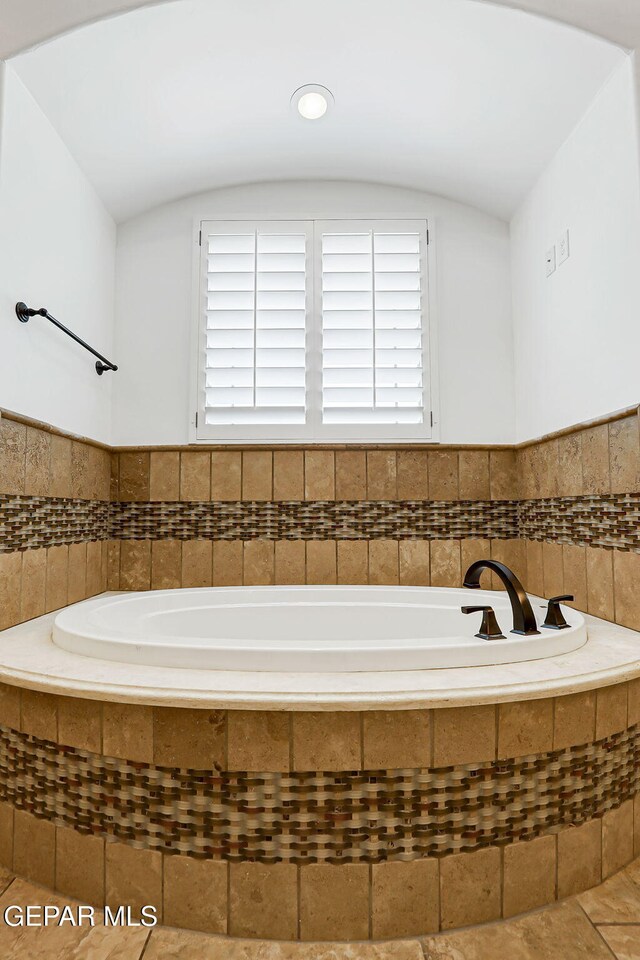 3081 Coyote Point Pl, El Paso, TX 79938 - full bathroom with a bath