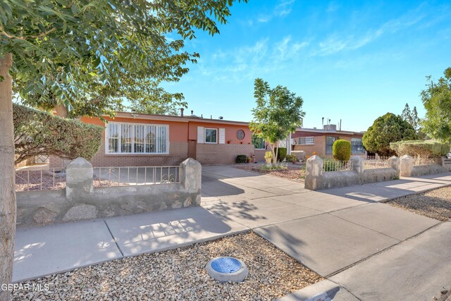 405 Encino Dr, El Paso, TX 79905 - photo 4