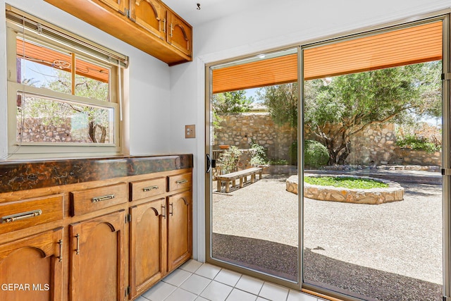 408 Spring Hill Cir, El Paso, TX 79912 - entryway with light tile patterned floors