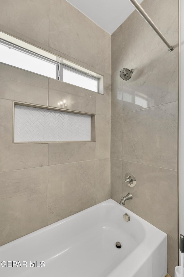 14423 Kayla Mia Dr, El Paso, TX 79938 - full bath with  shower combination