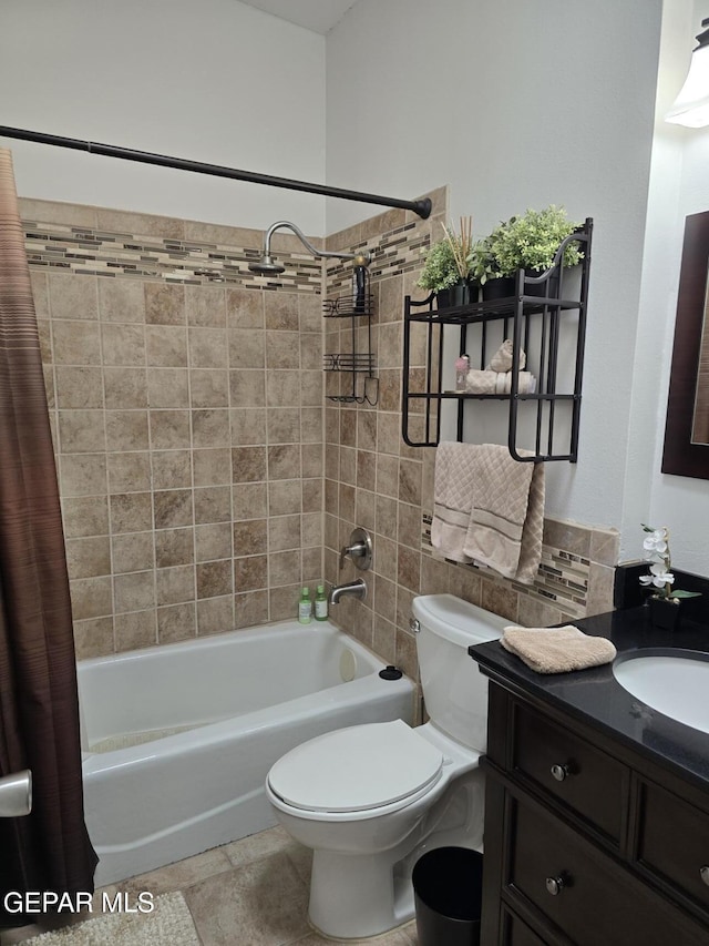 7000 Armistad Ave, El Paso, TX 79912 - bathroom with shower / tub combo and vanity