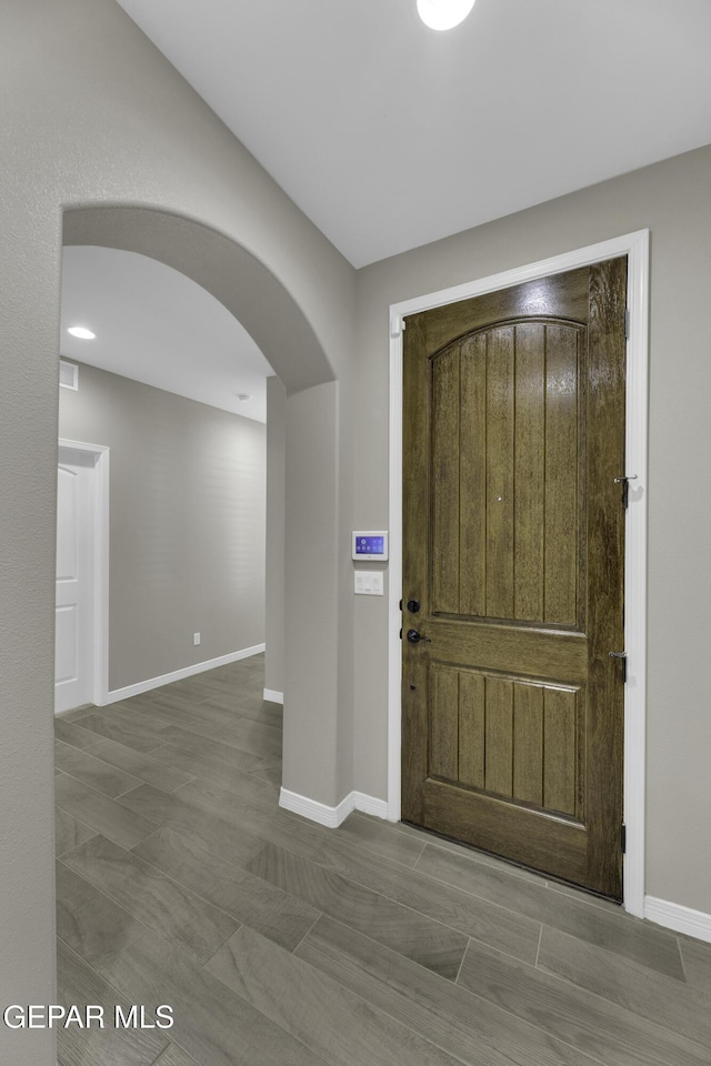 912 Malven Pl, El Paso, TX 79928 - entrance foyer with arched walkways and baseboards