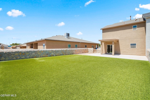 11470 Dawn View Rd Unit B, Socorro, TX 79927 - view of yard with a patio
