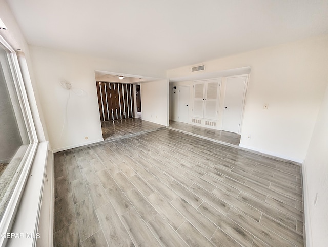 3425 Dialrock Ln, El Paso, TX 79935 - unfurnished room featuring light wood-type flooring